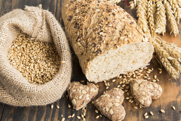 Prednosti integralnog hleba: Evo šta čini za vaše zdravlje i koliko kriški treba dnevno da pojedete!