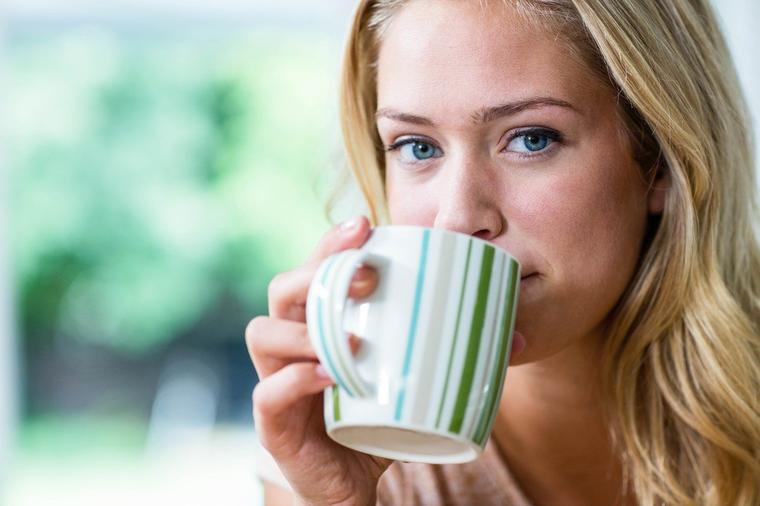 Čuva srce, poboljšava pamćenje: Evo zašto treba da pijemo čaj svaki dan!