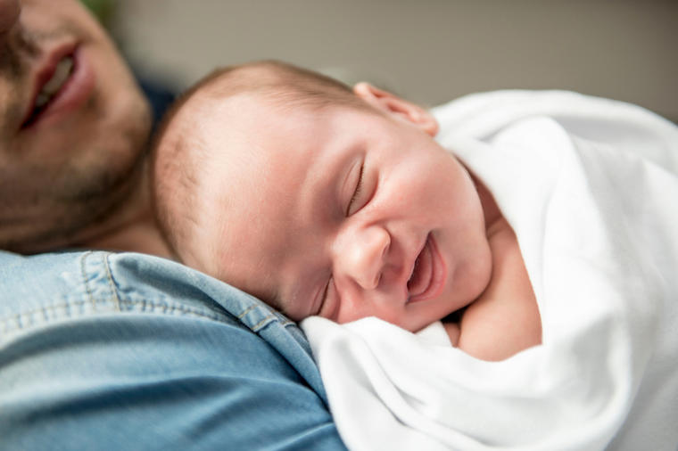 Zašto je važno da otac učestvuje u odgajanju deteta od prvog dana: Prva tri meseca su ključna!