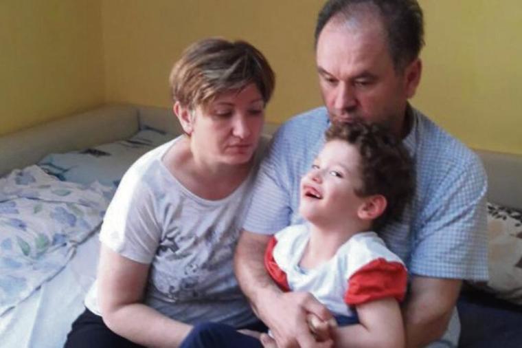 Pomozimo Vasiliju (5): 100.000 evra potrebno za lečenje teške bolesti u Istanbulu