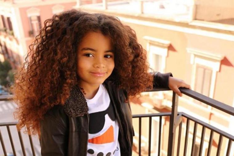 Ima 6 godina, afro frizuru i više od 210.000 pratilaca: Ove slike su zavarale Internet! (FOTO)