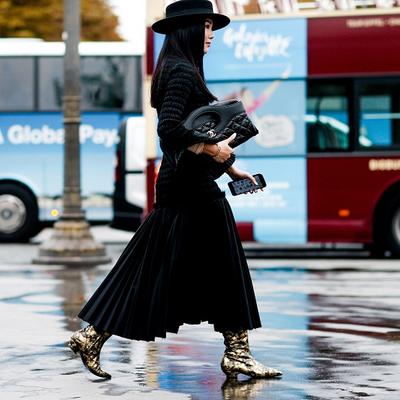 10 crnih komada koje svaka žena treba da ima: Klasična elegancija nikad neće izaći iz mode! (FOTO)