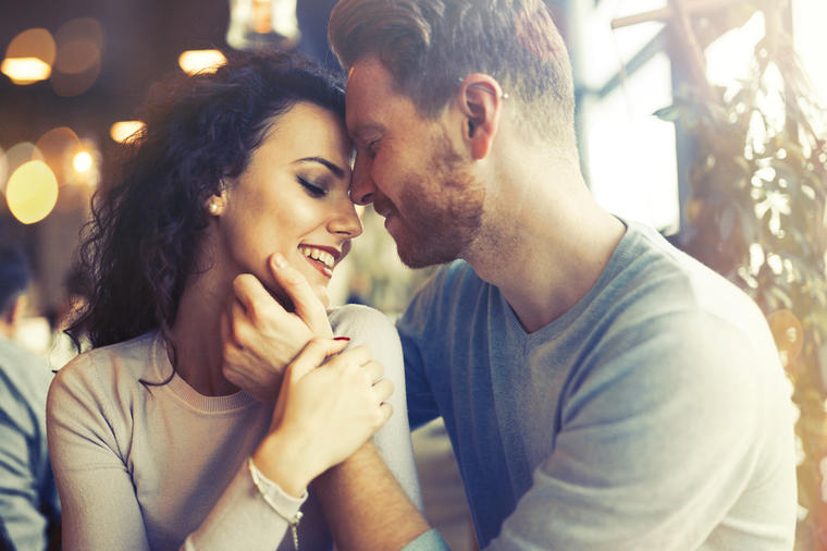 Vaš partner je veliki radoholičar: Terapeut otkriva 4 genijalna saveta kako da poboljšate odnos!