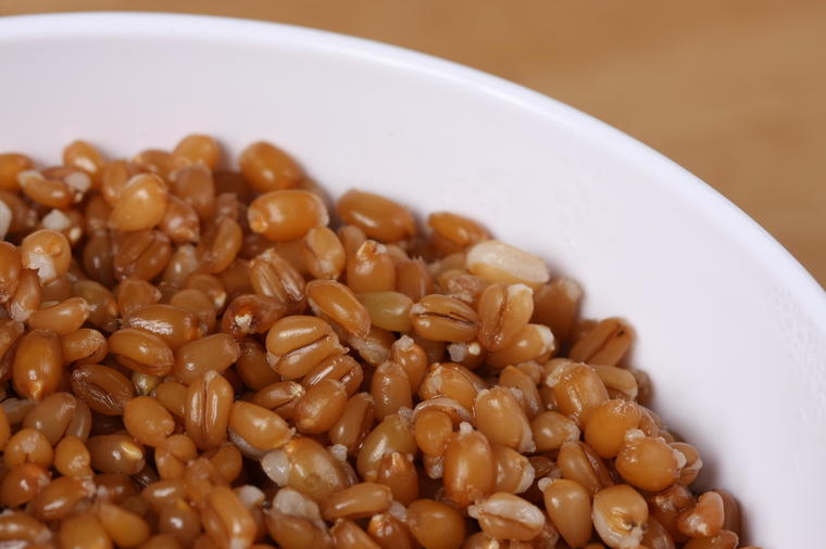 Dobrobit slavskog žita na zdravlje: Kuvanu pšenicu žene moraju redovno da jedu, evo zbog čega!