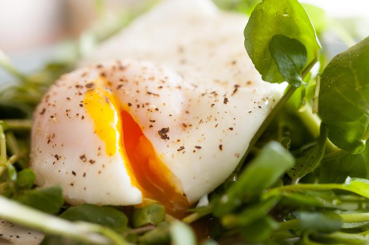 Jaje iz voka koji je pogledalo 50 miliona ljudi: Najukusnije, a pravi se za čas! (VIDEO)