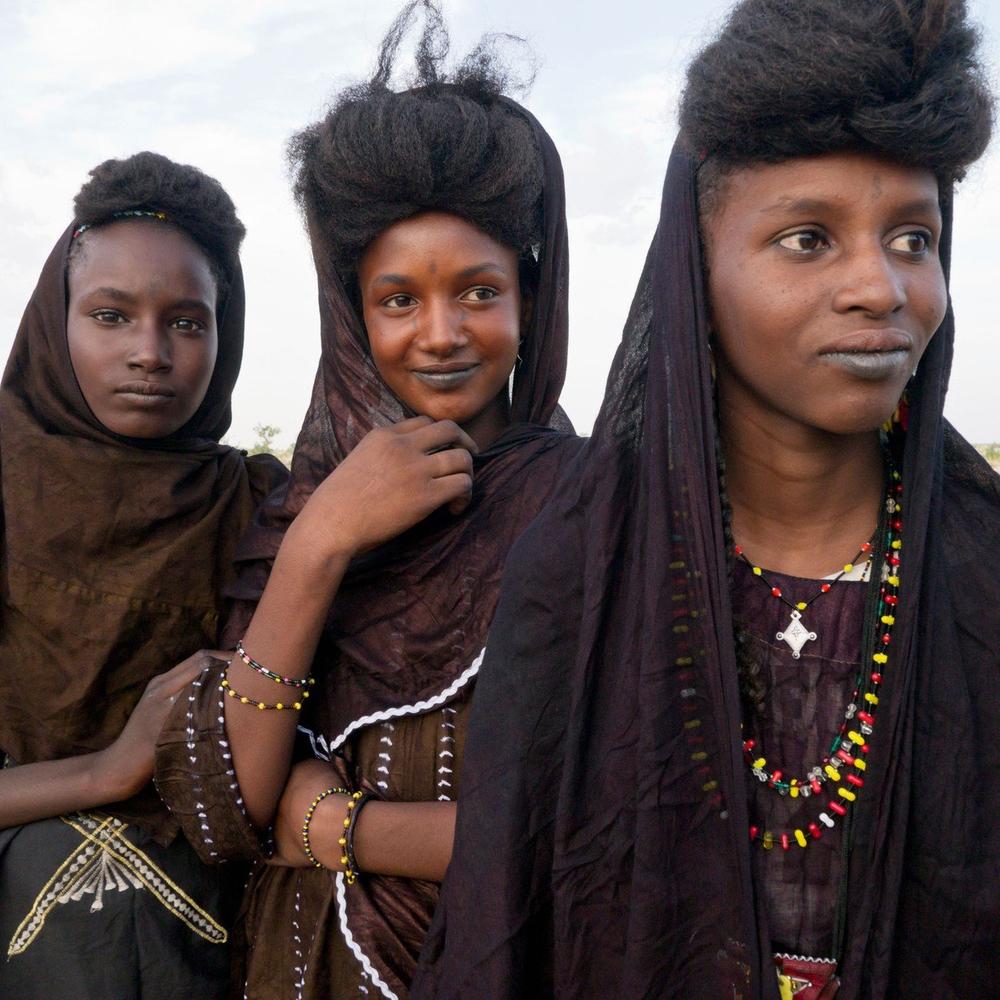Племя Водаабе Африка. Женщины племя Водаабе Африка. Нигерия племя Водаабе. Племя Бороро Водаабе.