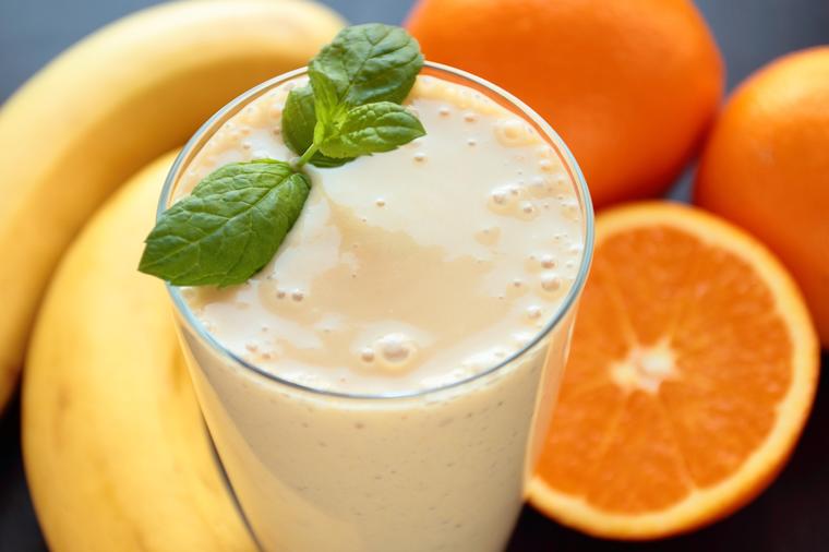 Napunite organizam vitaminima: Ovaj sok od pomorandže i banane diže vas iz mrtvih! (RECEPT)