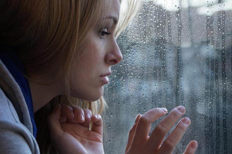 Psihijatar otkriva: Hronična usamljenost je opasna po zdravlje, obratite pažnju na ove simptome!