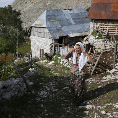 I Bog ga je zaboravio: Ispod belog krila Bjelašnice sakrilo se selo Lukomir! (FOTO)