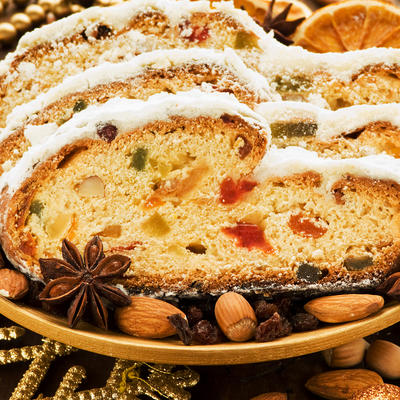 Štolen, nemački božićni kolač: Slatki, mirisni, mekani hleb sa suvim voćem ulepšaće vašu prazničnu trpezu! (RECEPT)