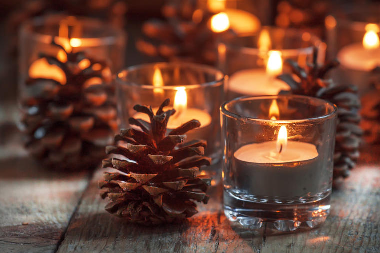 Na Božić zapalite sveću: Gledajte na koju stranu plamen naginje, otkriva vam mnogo toga!