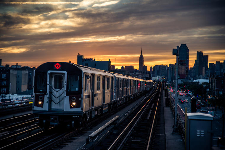 Njujork: Održana 17. vožnja metroom bez pantalona
