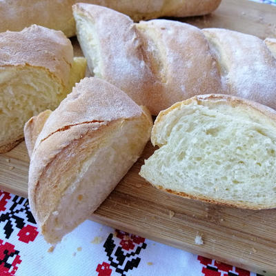 Recept za francuski hleb: Bakin baget sasvim posebnog ukusa i krckave korice!