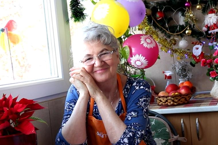 Ova baka će vas naučiti da  kuvate prava domaća jela: Jelena je kec u rukavu svake prosečne Srpkinje! (FOTO, VIDEO)