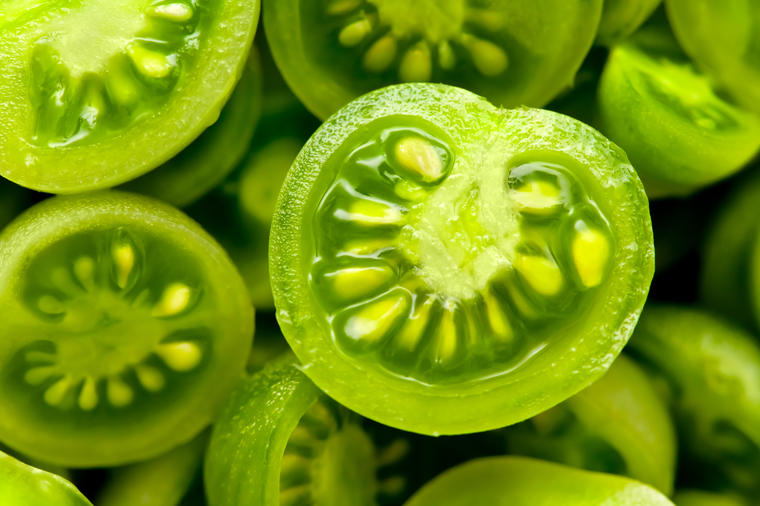 Evo kako da brzo ukiselite zeleni paradajz: Najukusnija salata svih vremena! (RECEPT)