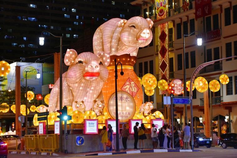 Danas Kinezi slave Novu godinu: Stigla je godina Svinje!