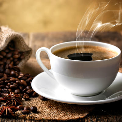Naučnici upozoravaju: Zbog konzumiranja kafe tokom vežbanja stradaju bubrezi!