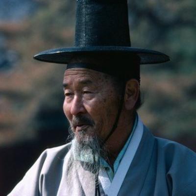 AKO TE OGOVARAJU IZA LEĐA, TO ZNAČI DA SI ISPRED NJIH: 10 citata velikog Konfučija