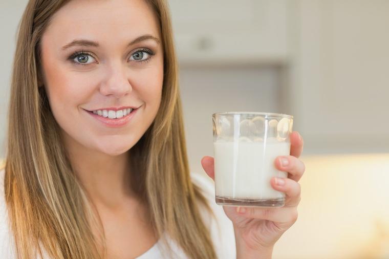 Zdravije nego što ste mislili: Zbog ovoga biste trebali redovno da pijete ovseno mleko!