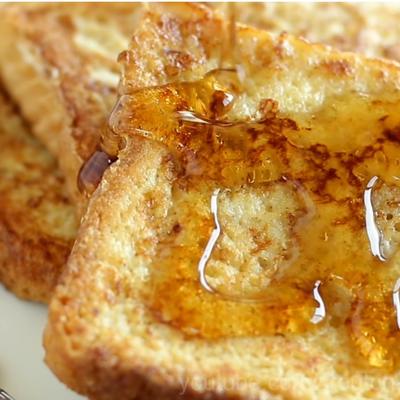 Originalan recept za francuski tost: Najslađi način da iskorisitite star hleb! (VIDEO)