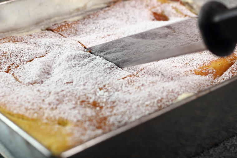 Karpatka kolač: Čuveni poljski kremasti desert sa omiljenim voćem! (RECEPT)