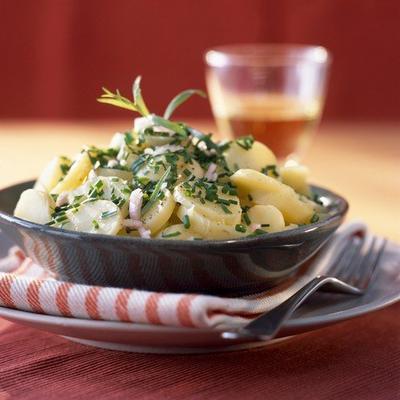 Ovo je tajna savršene krompir salate: Ne možete da pogrešite! (RECEPT)