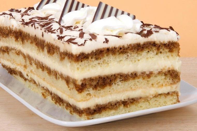 Složena čoko-banana torta bez pečenja: Desert iz snova! (RECEPT)