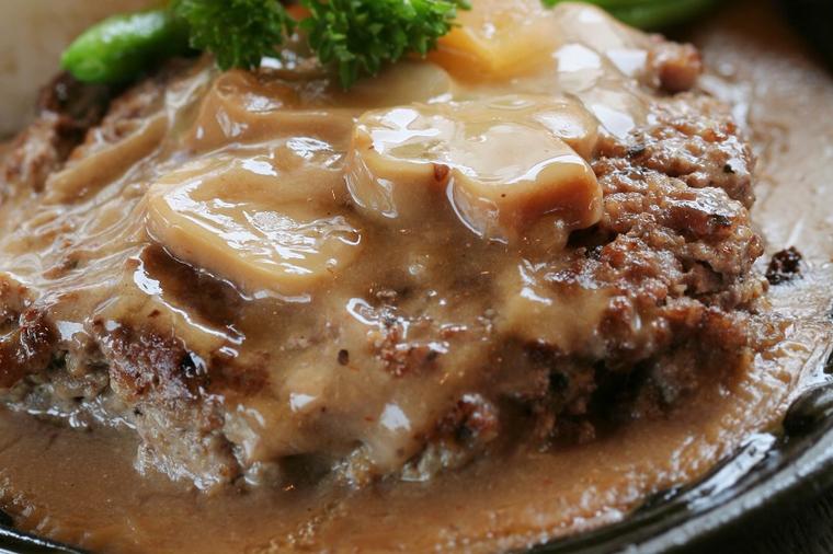 Posne šnicle od pirinča u sosu od pečuraka: Ovako sočan posni obrok nikad niste probali! (RECEPT)