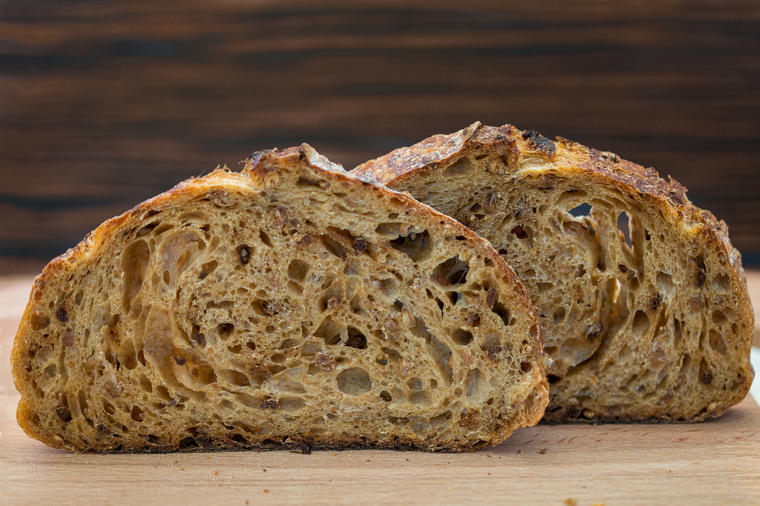 Hleb bez brašna i kvasca: 1 kriška će vas držati sitim 6 sati! (RECEPT)