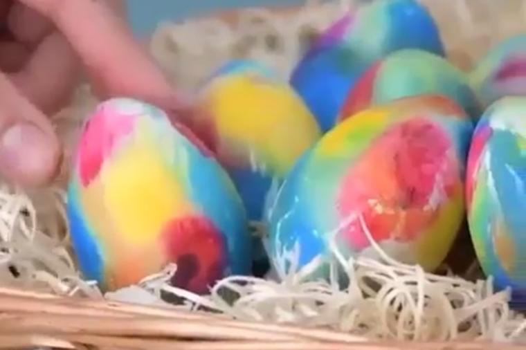 Jaja duginih boja lepša nego što ste ikad videli: Prirodno šaranje na moderan način! (FOTO)