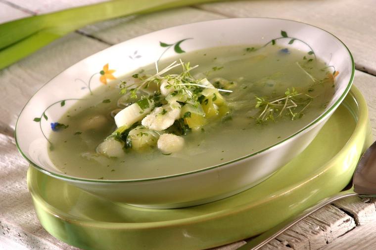 Detoks supa od zeleniša: Kad se spoje grašak, peršun, spanać i celer, niko im nije ravan! (RECEPT)