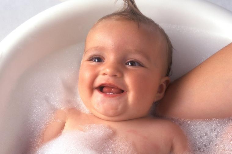 Pažljivo birajte kozmetiku za bebe: Ovi prirodni sastojci najbolje utiču na dečiju kožu!