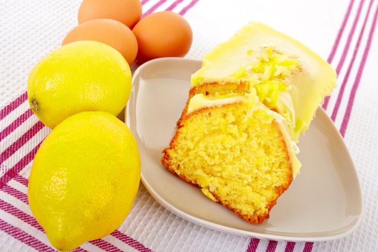 Prelep kolač od limuna: Osvežavajuć i ukusan slatkiš! (RECEPT)