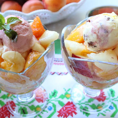Bakina sladoled voćna salata: Letnje osveženje koje ćete pamtiti! (RECEPT, VIDEO)