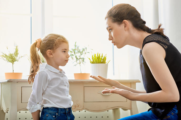 Psiholog otkriva: Mnogi roditelji govore deci ove fraze, a nikako ne bi smeli!