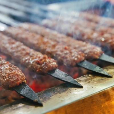 Adana kebab: Originalni recept za najpopularnije tursko jelo!