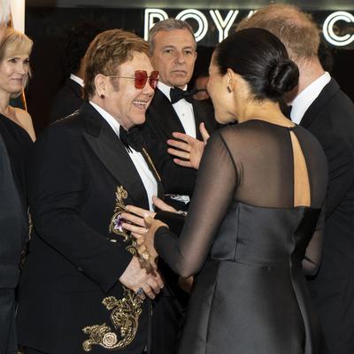 Elton Džon iznervirano: Ja sam platio Hariju i Megan privatni let do Nice! (FOTO)