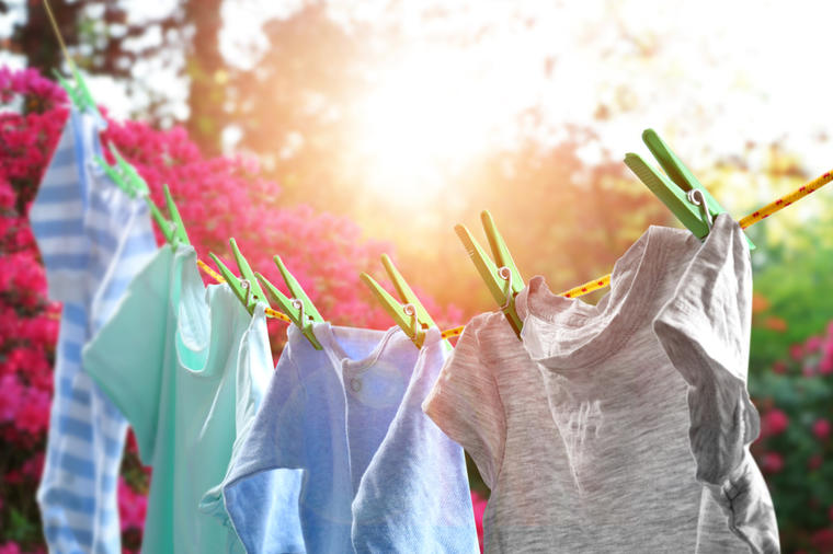 Rastvor za dubinsko pranje odeće i nameštaja: Čisti svu skrivenu prljavštinu i vraća fabrički izgled! (RECEPT)