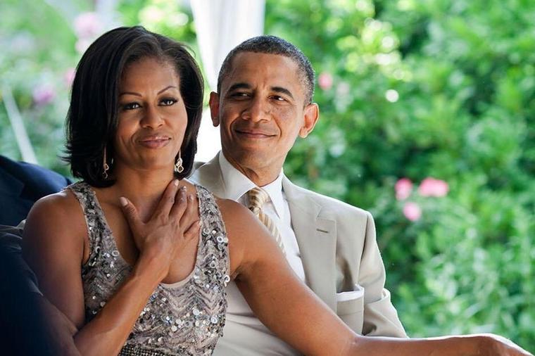 IAKO DANAS SA SVOJOM ŽENOM ŽIVI BAJKU, NEKADA JE VOLEO NJU: Da li se Barak Obama umalo oženio drugom ženom pre Mišel?