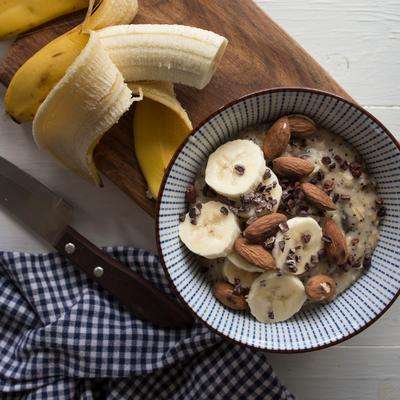 Pečene ovsene pahuljice sa bananama i orašastim plodovima: Zdrav obrok koji se pamti! (RECEPT)