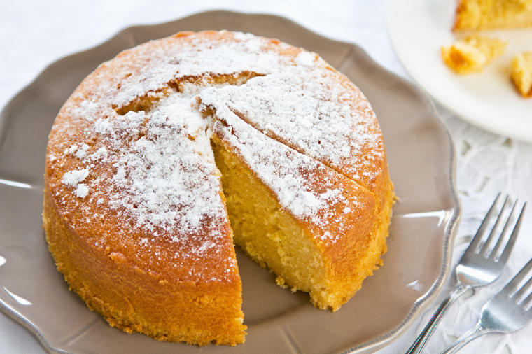 Jednostavan kolač od pomorandže: Sočan, mirisan i savršen desert koji ćete uvek praviti! (RECEPT)