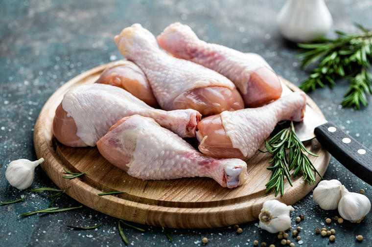 Mnogi prave greške koje mogu biti opasne po zdravlje: Ovo je jedini siguran način pripreme piletine!