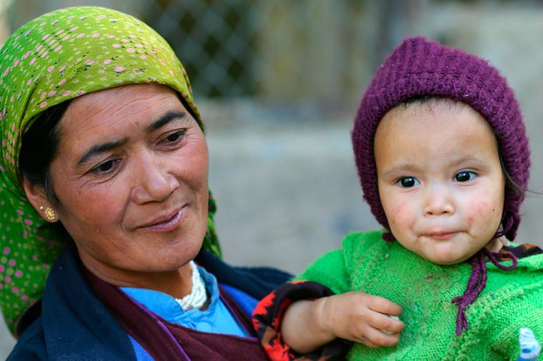 Tibetanci se smatraju najboljim roditeljima na svetu: Oni imaju 4 faze odgoja deteta i toga se striktno drže!