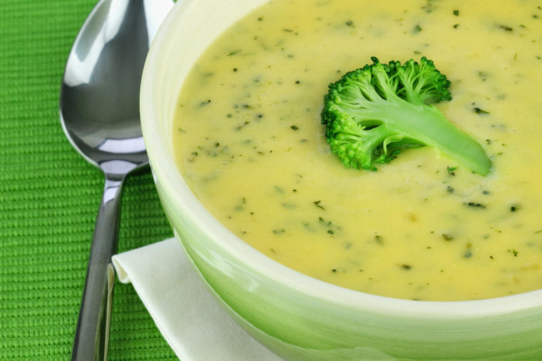 Krem supa od brokolija: Lagana i kremasta fantazija ukusa nikad brže gotova! (RECEPT)