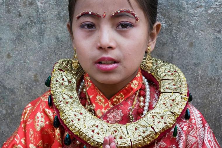 Na Nepalu se nalazi prava, živa boginja: Evo kako izgleda njen život! (FOTO)