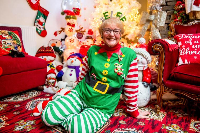 Niko ne voli Božić više od nje: U šta se kuća jedne bake pretvara svakog decembra! (FOTO)