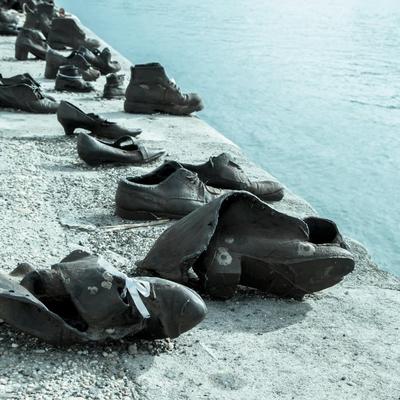 6 priča koje se kriju iza ovih skulptura slamaju srce: I kamen bi proplakao! (GALERIJA)