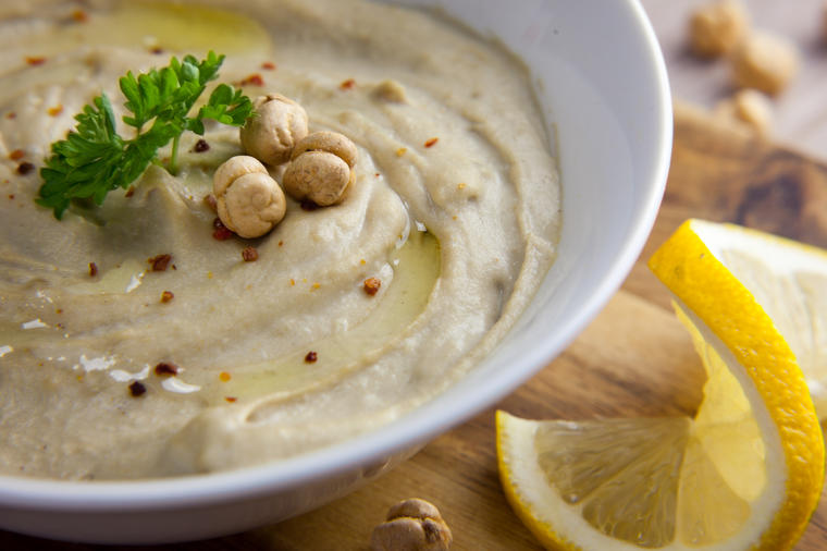 Kako se pravi humus: Originalni recept iz Egipta za najukusniji namaz od leblebija! (RECEPT)