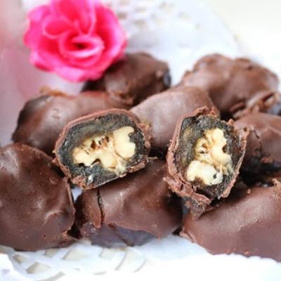 Punjene urme u čokoladi: Najzdraviji slatkiš na svetu! (RECEPT)