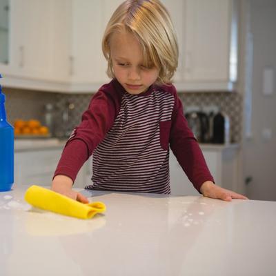 Evo kako da naučite dete da čisti: Držite se ova 2 pravila!